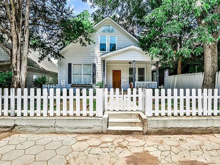 1042 Kirkwood Avenue SE - VCG sale