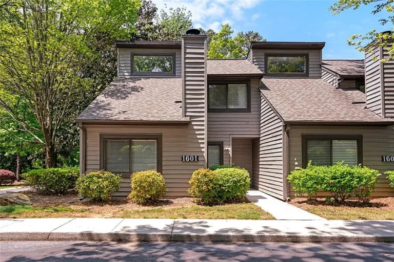 1601 Cedar Chase Ln NE - VCG sale