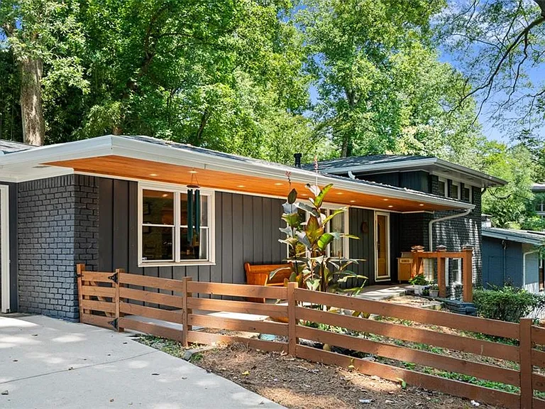 3223 Embry Circle - VCG sale