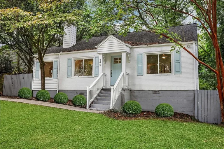 445 McWilliams St SE - VCG sale