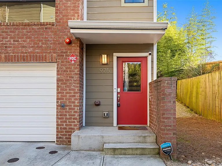 975 Moda Dr - VCG sale