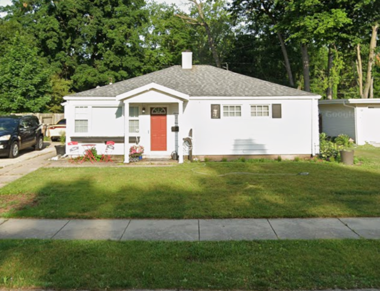 703 Woodcliff Dr - VCG sale