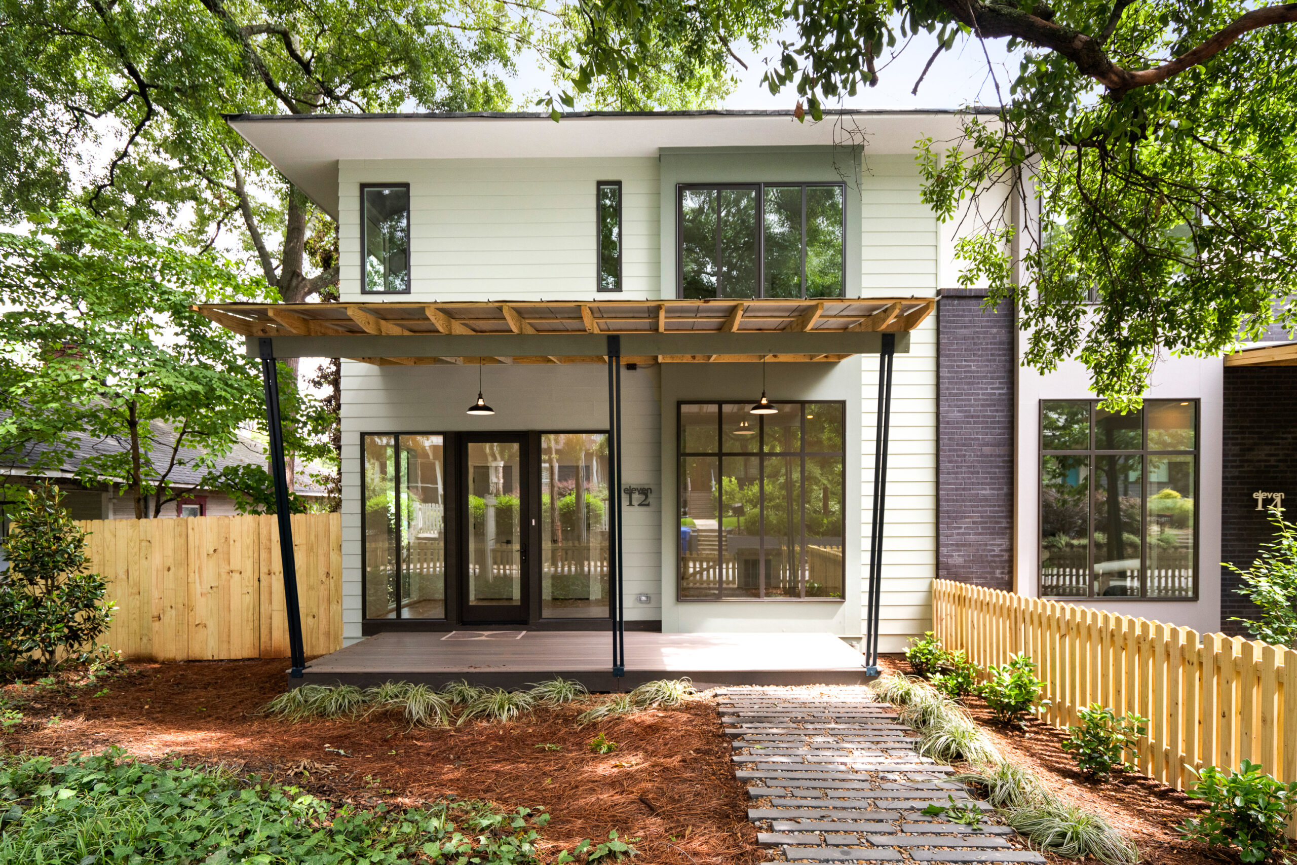 1112 Kirkwood — front exterior