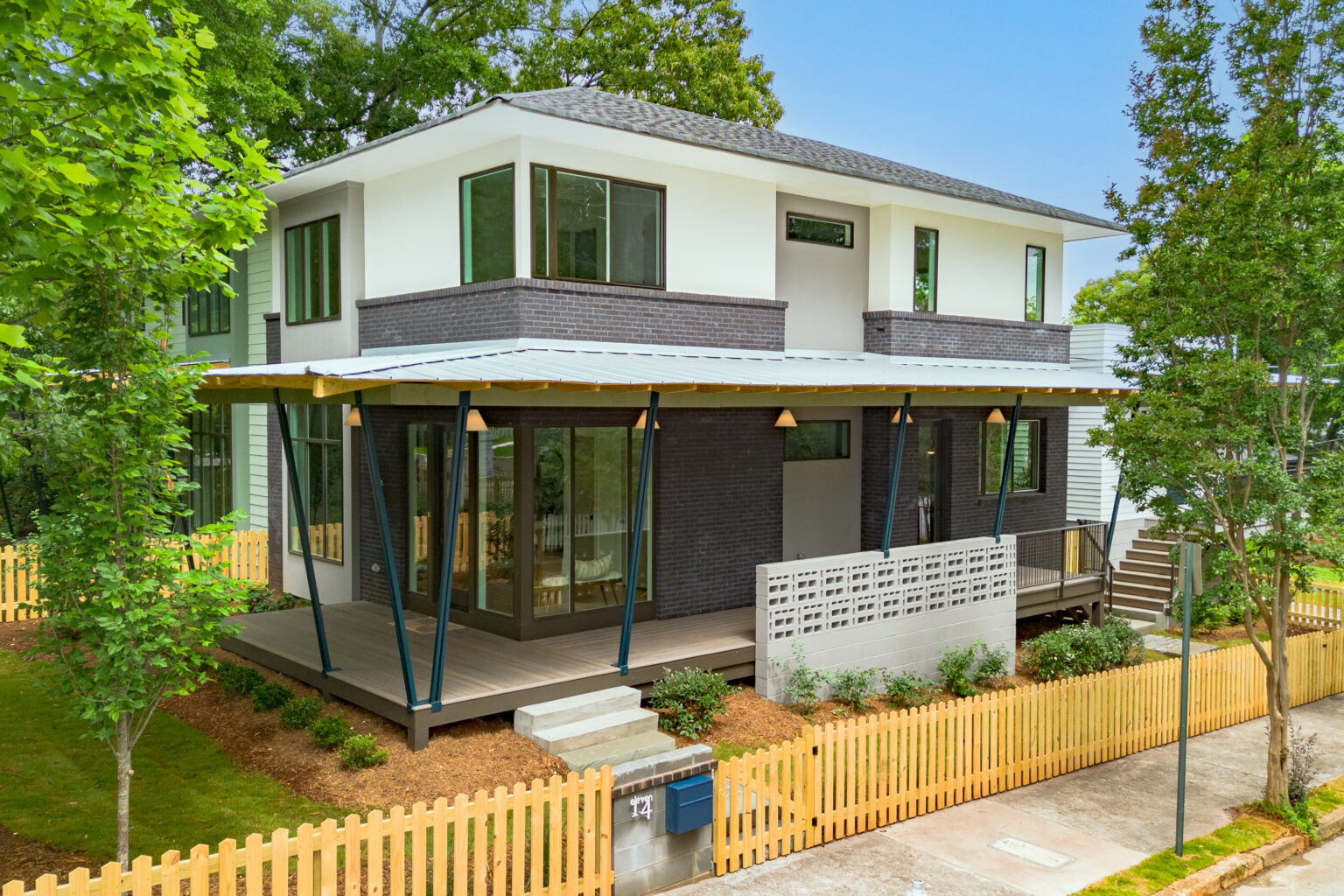 1114 Kirkwood Ave NE — Front Exterior