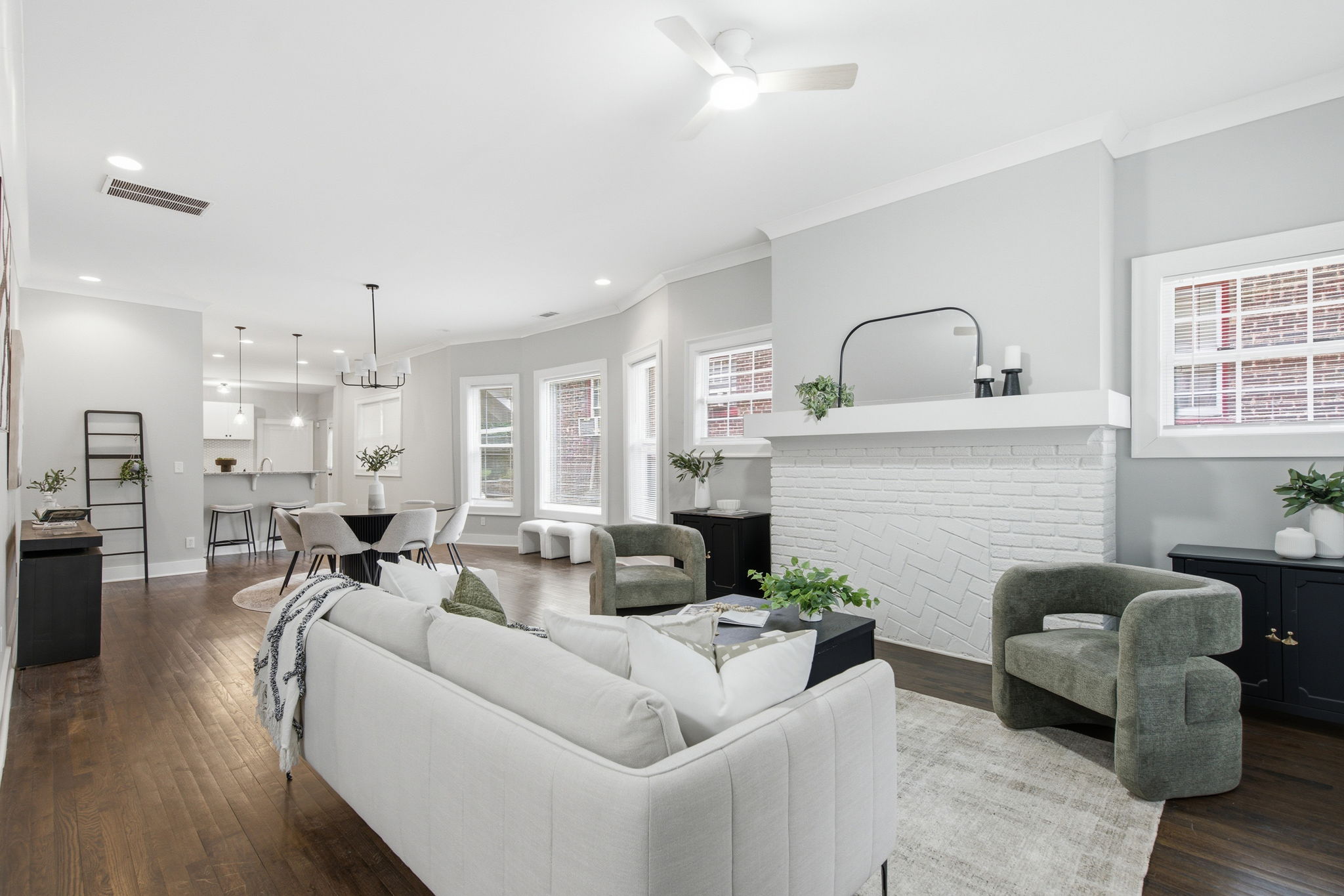 open floor plan with 10 foot ceilings and hardwood floors at Westview Atlanta home